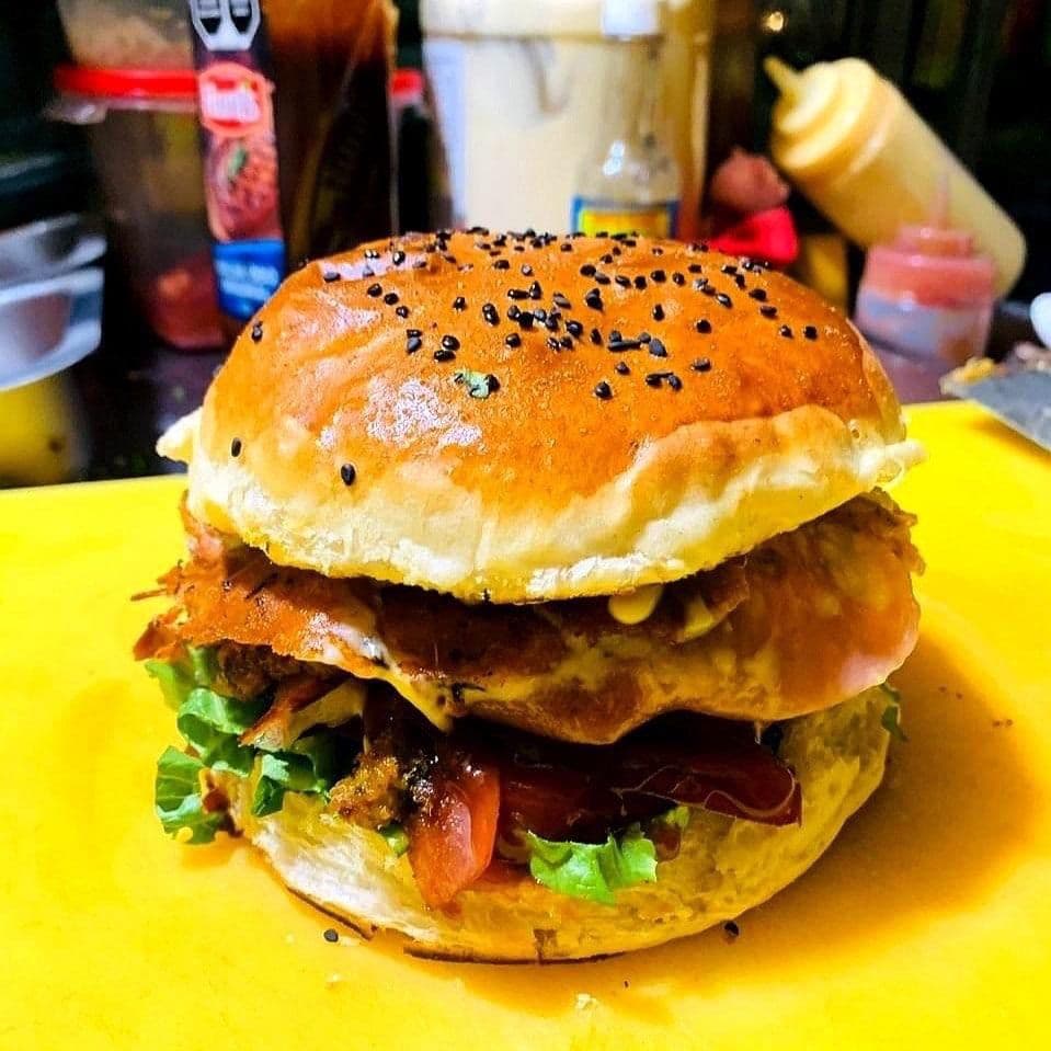 Hamburguesa especial queso jalapeño y ranch