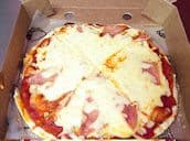 Pizza Jamón y Queso