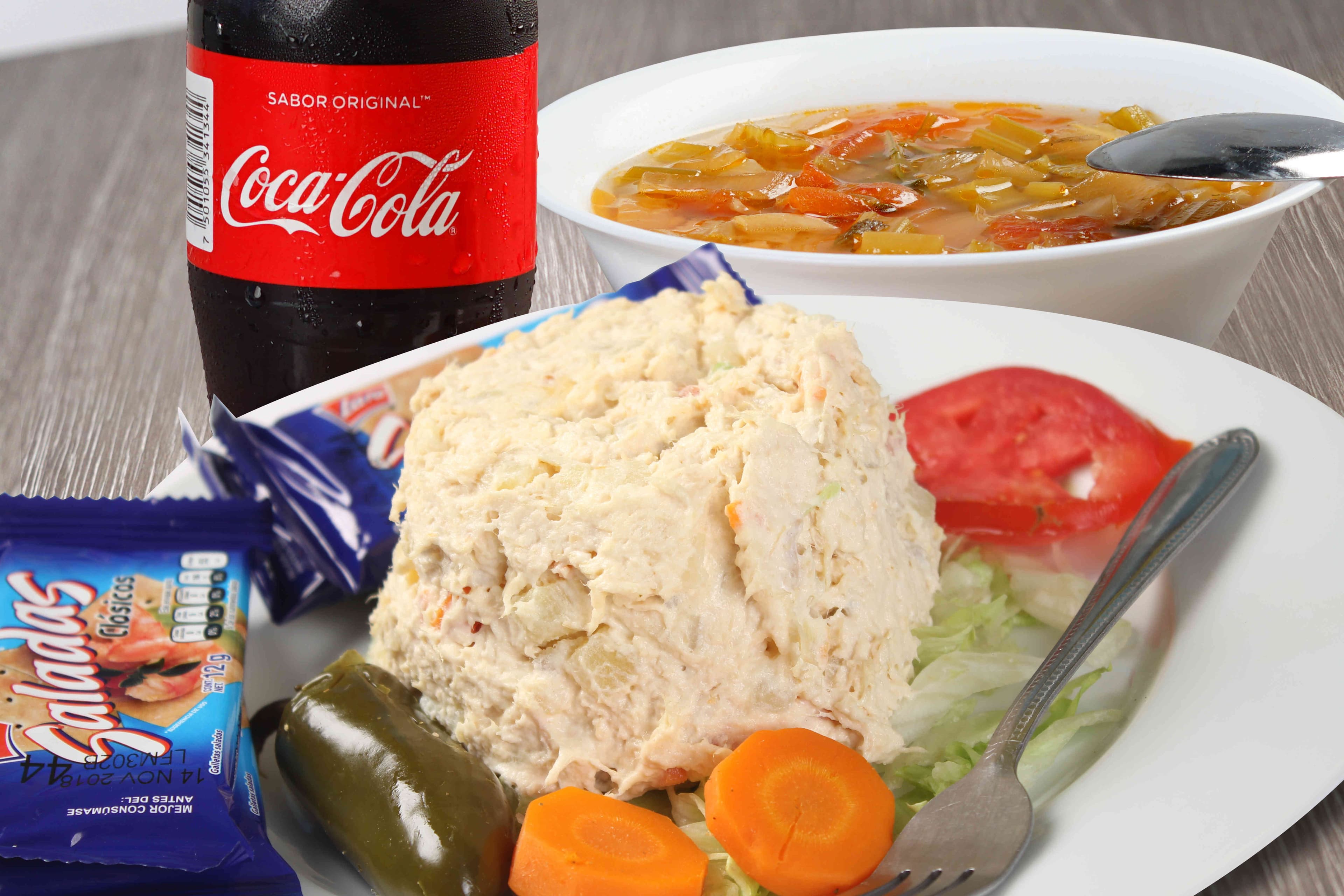 ENSALADA DE POLLO