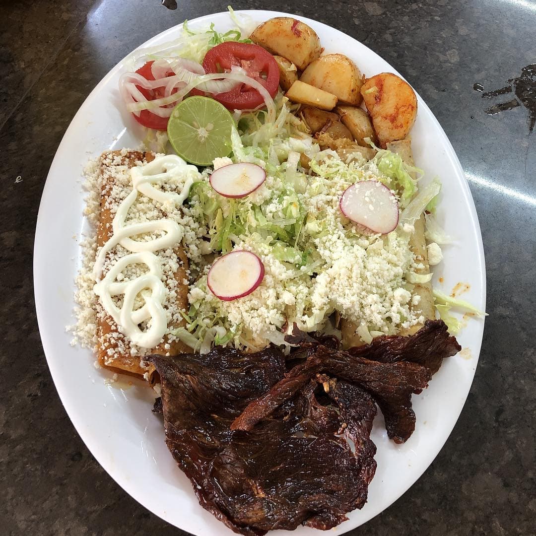 Plato Jalisco con Cecina