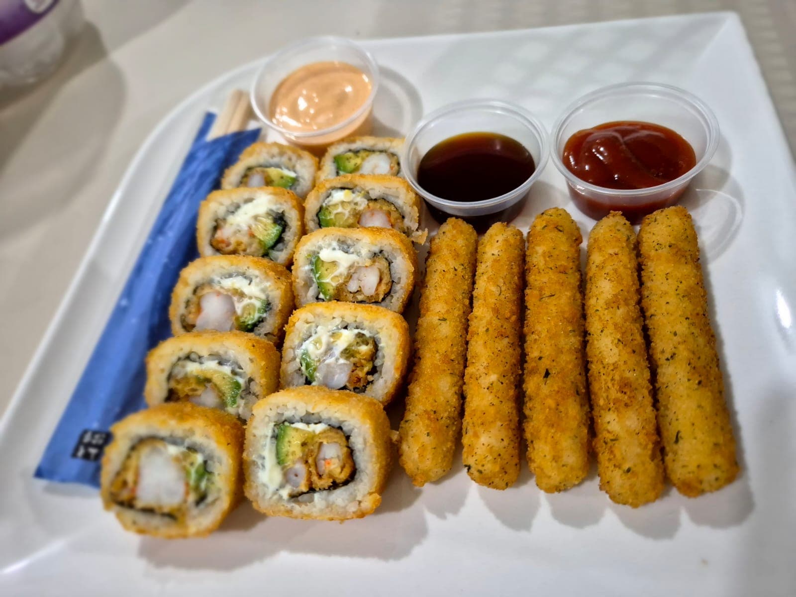 Combo Sushi + 5 dedos Queso + Coca cola 355 ml