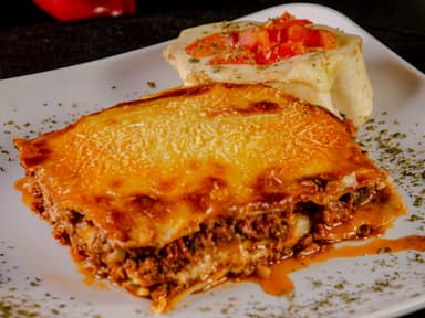 Lasagna de Carne + gaseosa 250ml