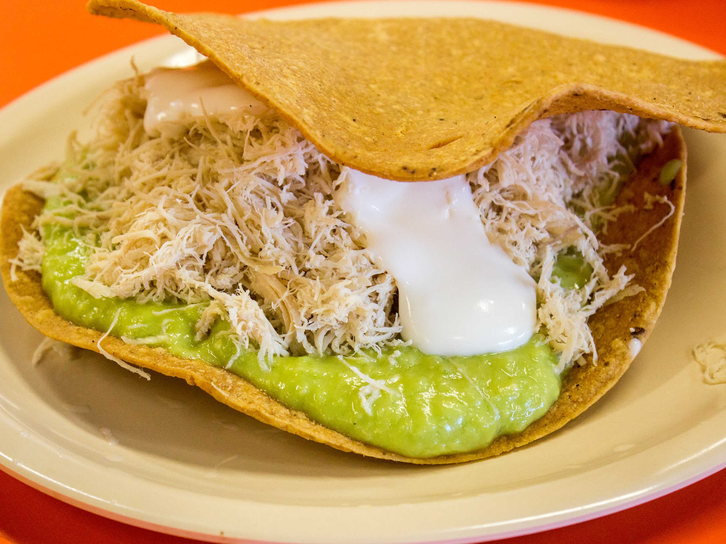 TOSTADA ESPECIAL+COCA+CONSOME