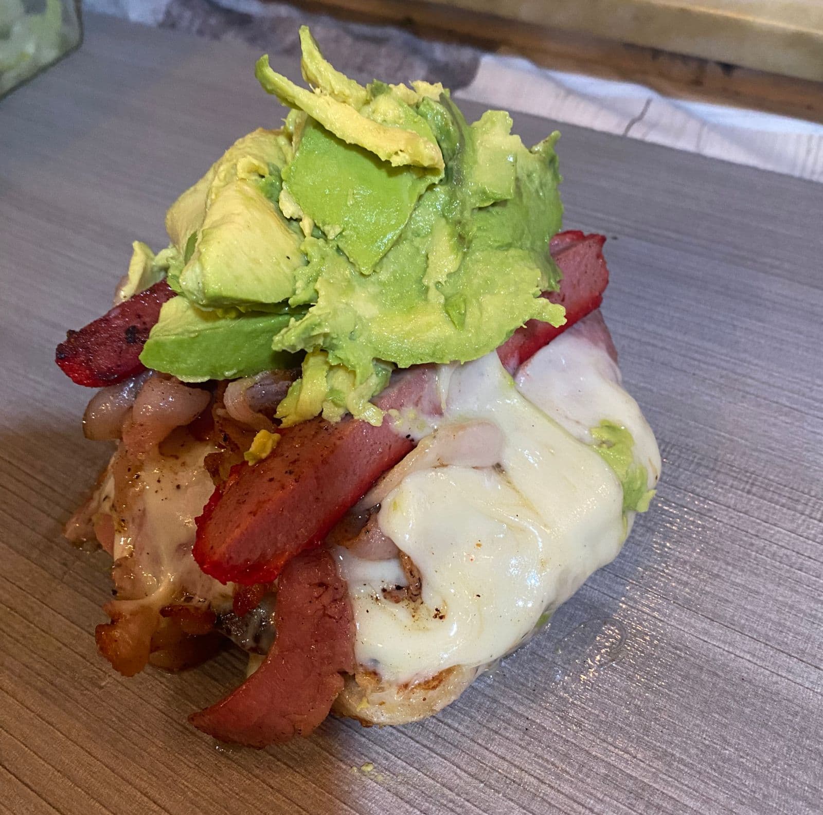 Hamburguesa Triple Especial.
