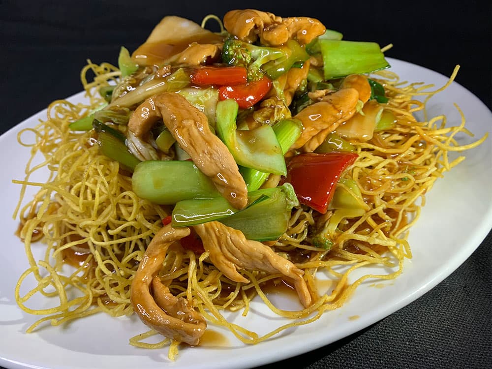 Tallarines Frito con Pollo
