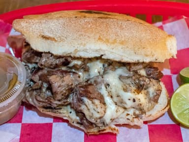 Torta de Arrachera