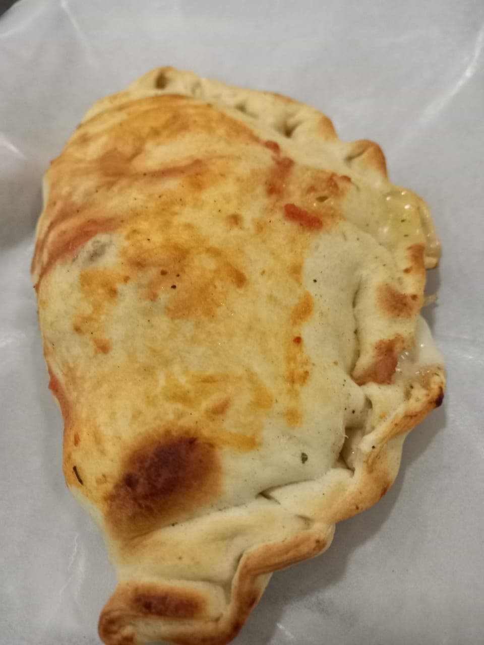 Calzoni + Gaseosa 250 Ml