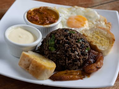 Gallo Pinto El Cruce