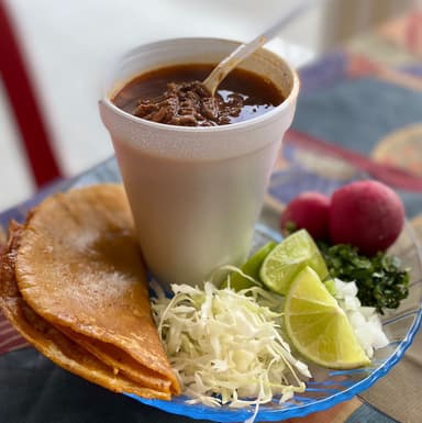 Jugo de birria grande