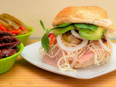 2 Cemitas de Jamón