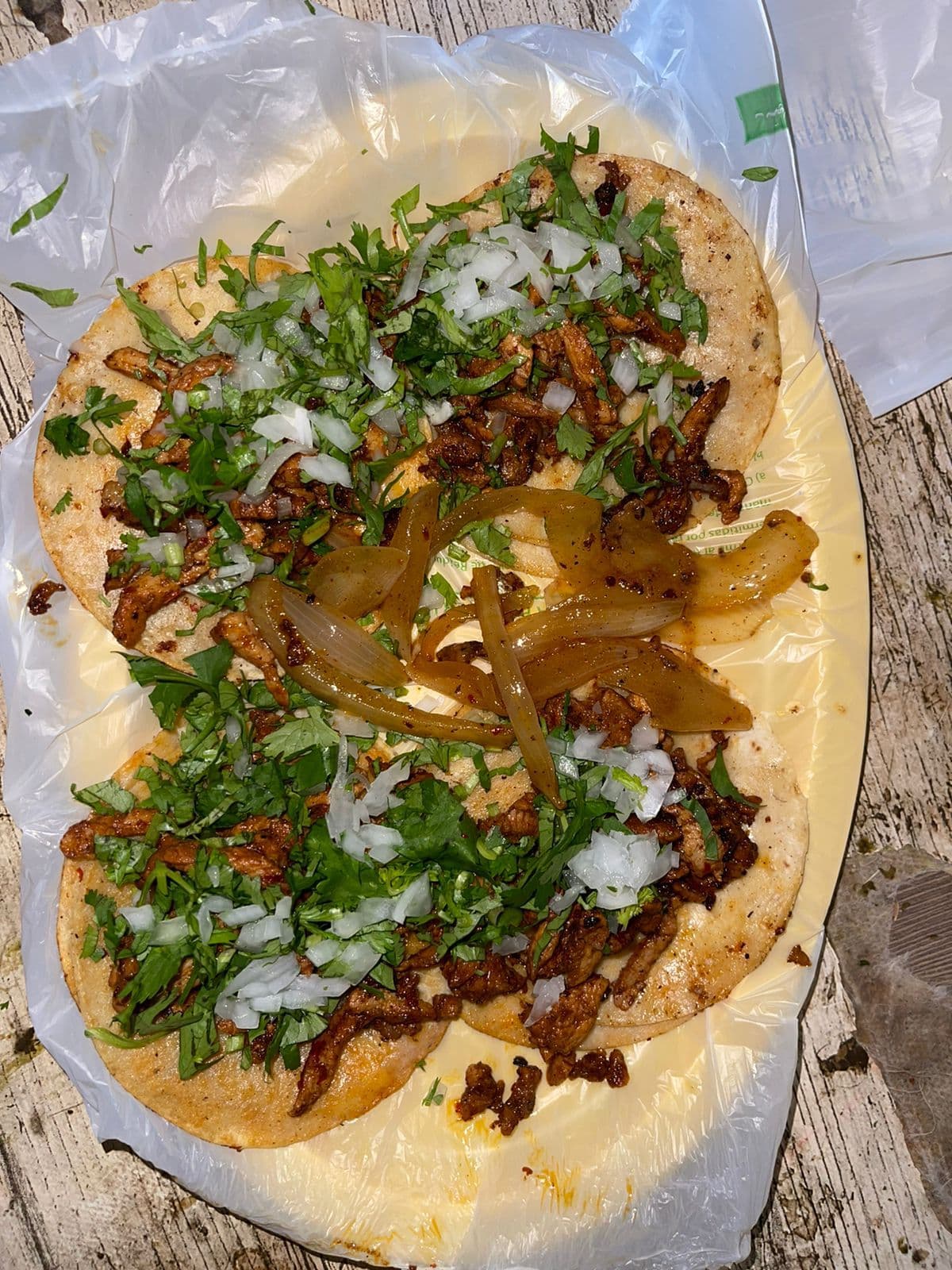 4 Tacos de Chorizo + Agua del Dia