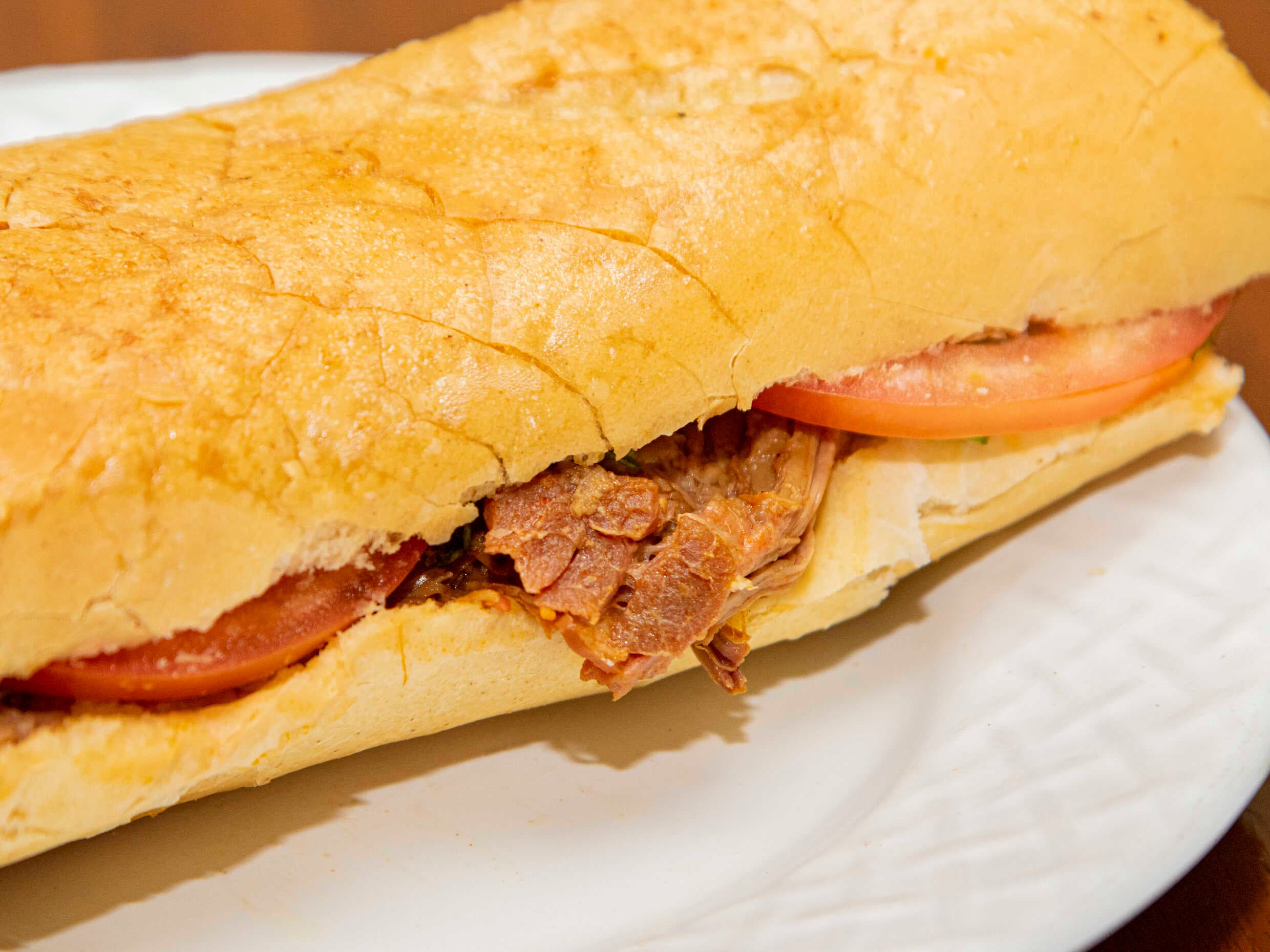 Sándwich Carne Mechada