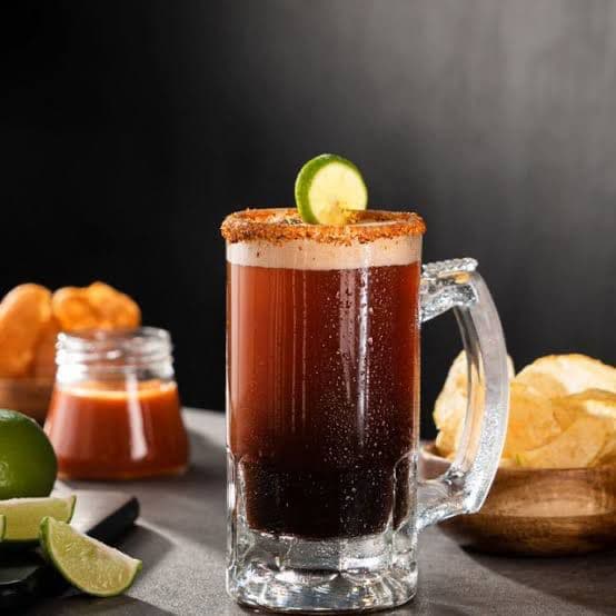 1 MICHELADA SURTIDA  C/A + 1 DEDOS DE QUESO