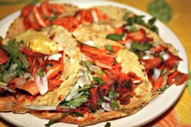 Taco de Pastor con Queso
