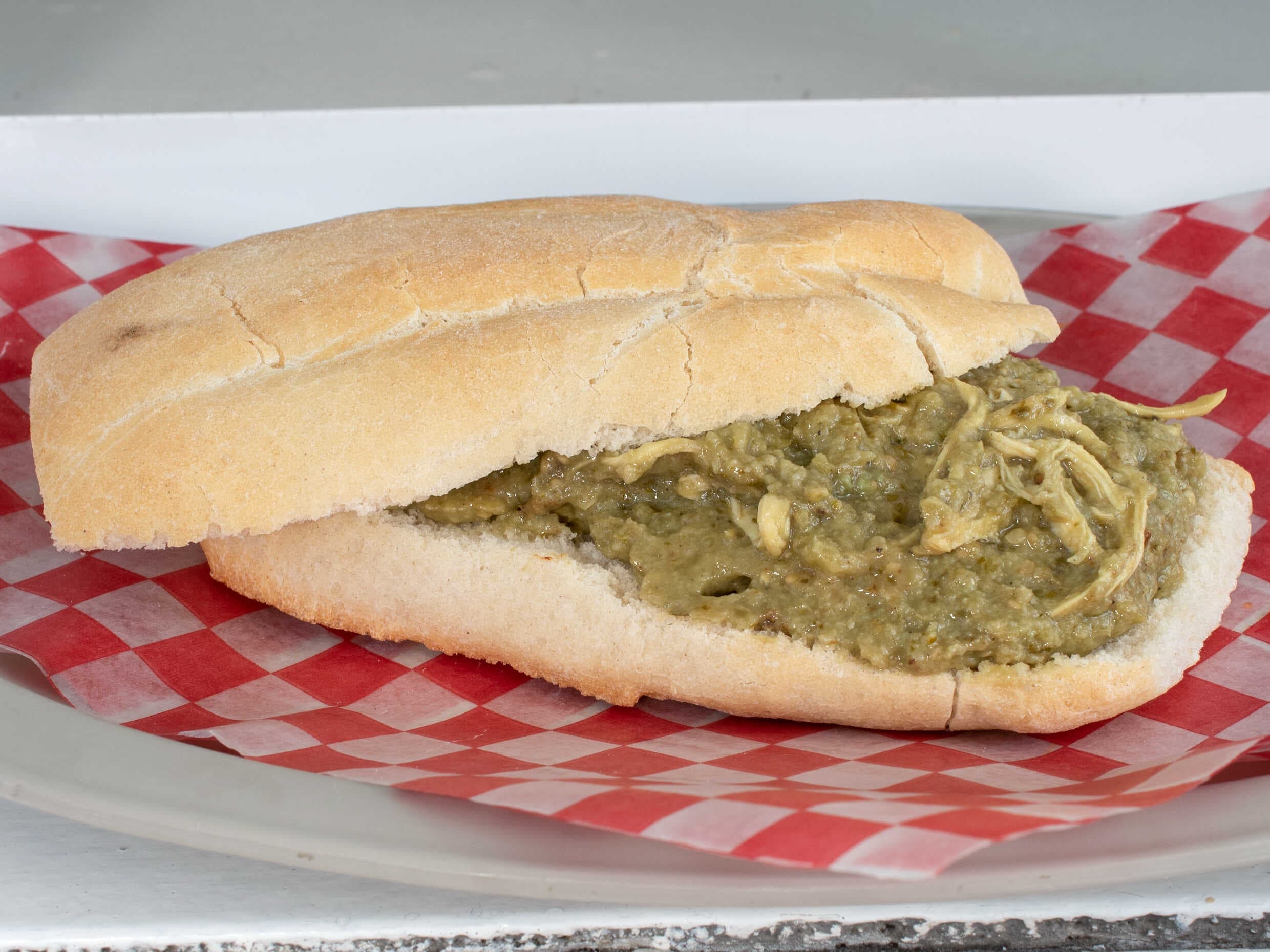 Torta Mole Verde