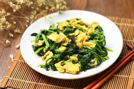 Huevos con Espinacas