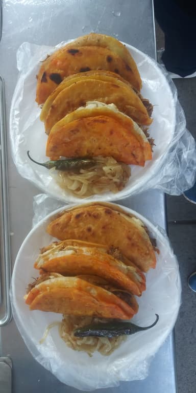 Promo 6 de Birria + 2 Bebidas