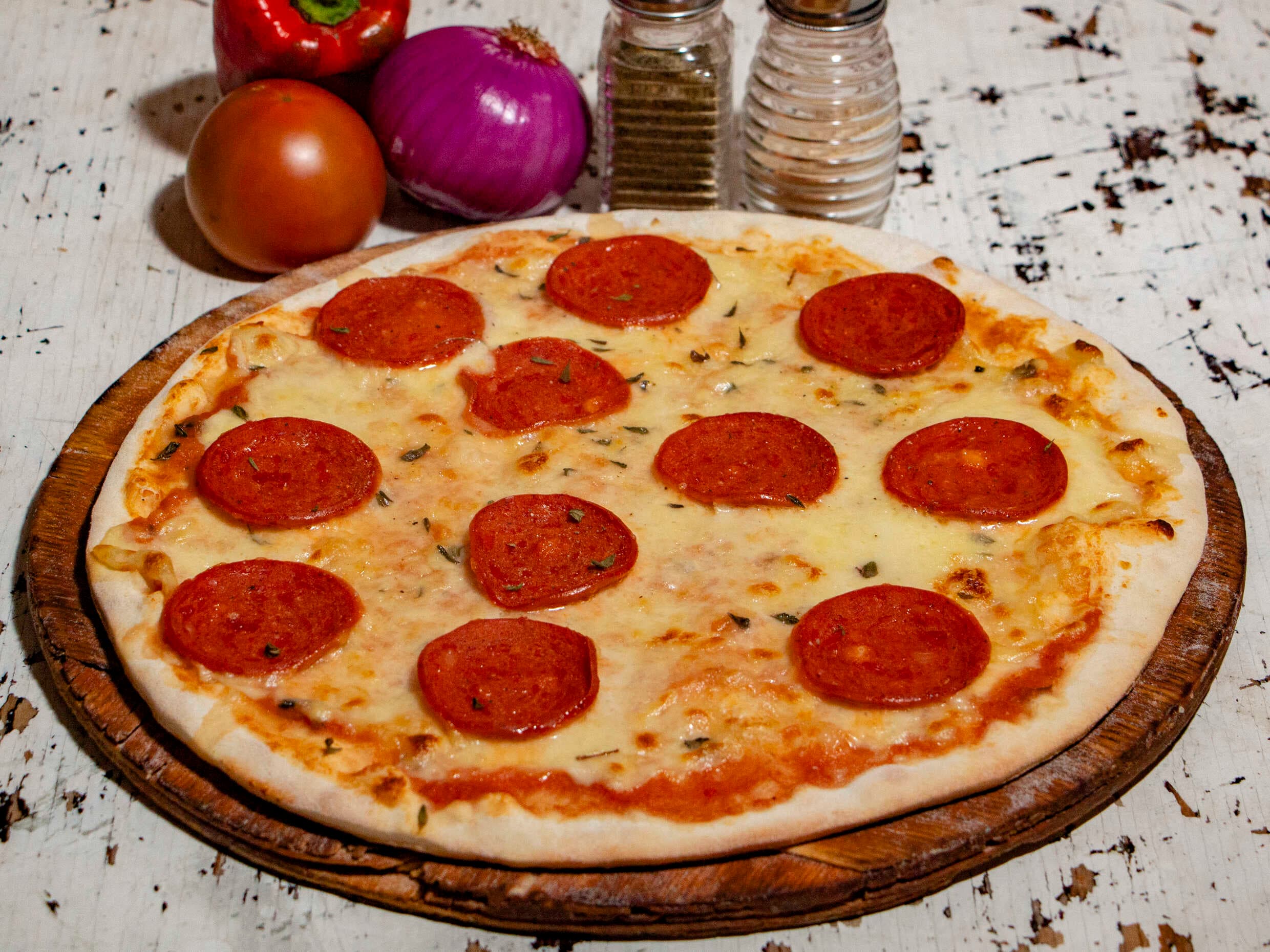 Pizza Pepperoni, Jamón y Queso 8 Porciones
