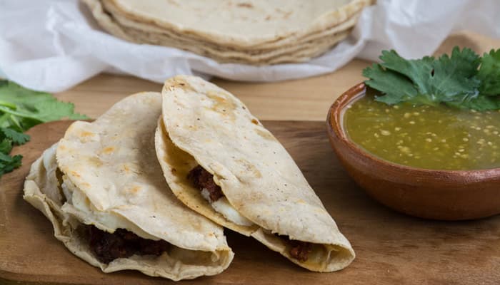 Taco Mixto con Queso