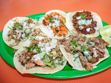 Combo Quesadilla + Tacos