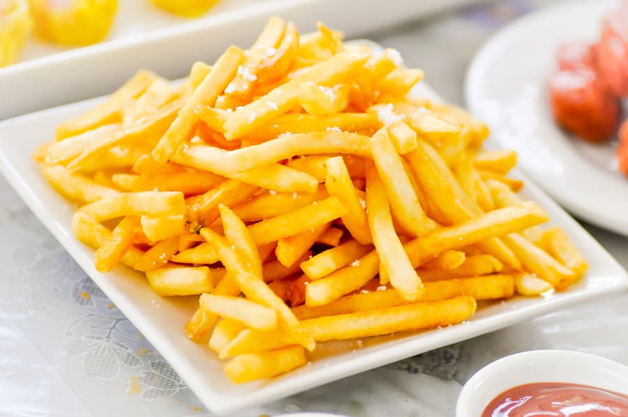 Papas a la Francesa con Queso Amarillo
