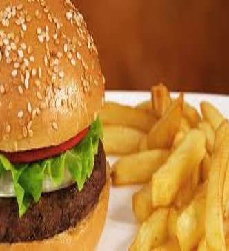 Orden de Hamburguesa de pollo o res con papas y re
