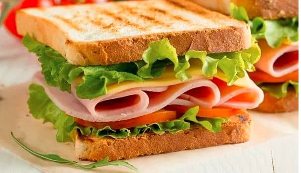 Sándwich con Papas