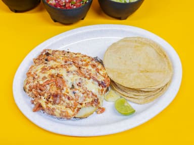Papa con Chorizo con Queso