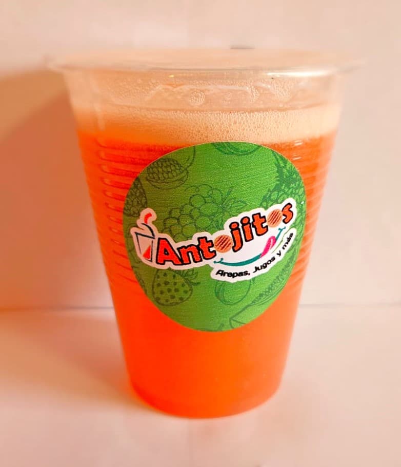 Bebida Frutos Rojos en Agua