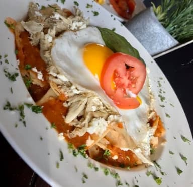 Chilaquiles Especiales.