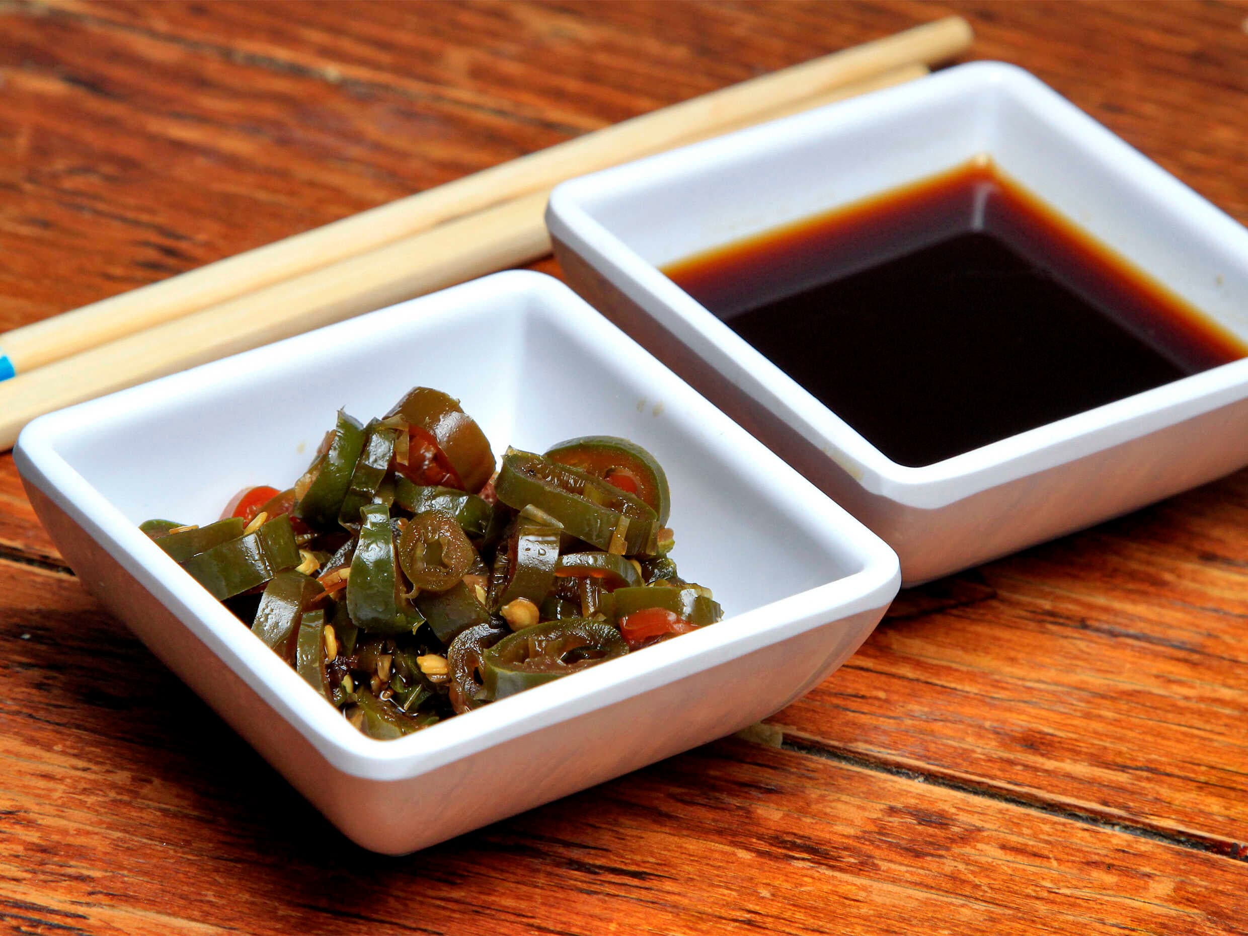 Soya con chiles toreados