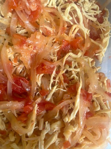 Deshebrada de Pollo