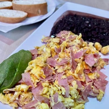 Huevos con Jamón