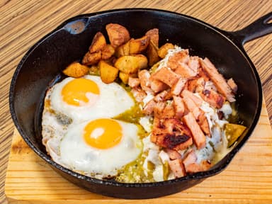 Huevos con Chuleta Ahumada