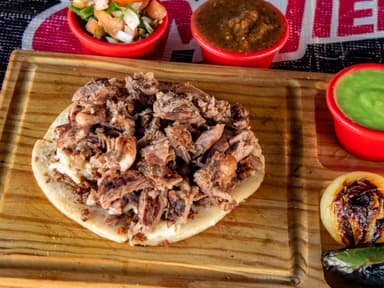 Sope de Carne Asada
