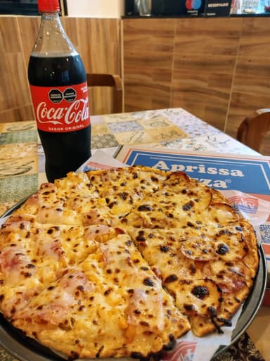 Promo Pizza Mediana X Mitades + Coca Cola 1.5 Lt
