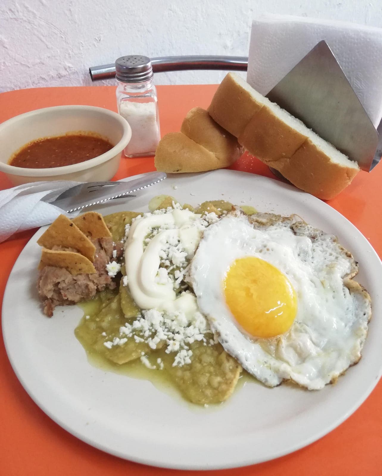 Orden de Chilaquiles con huevo
