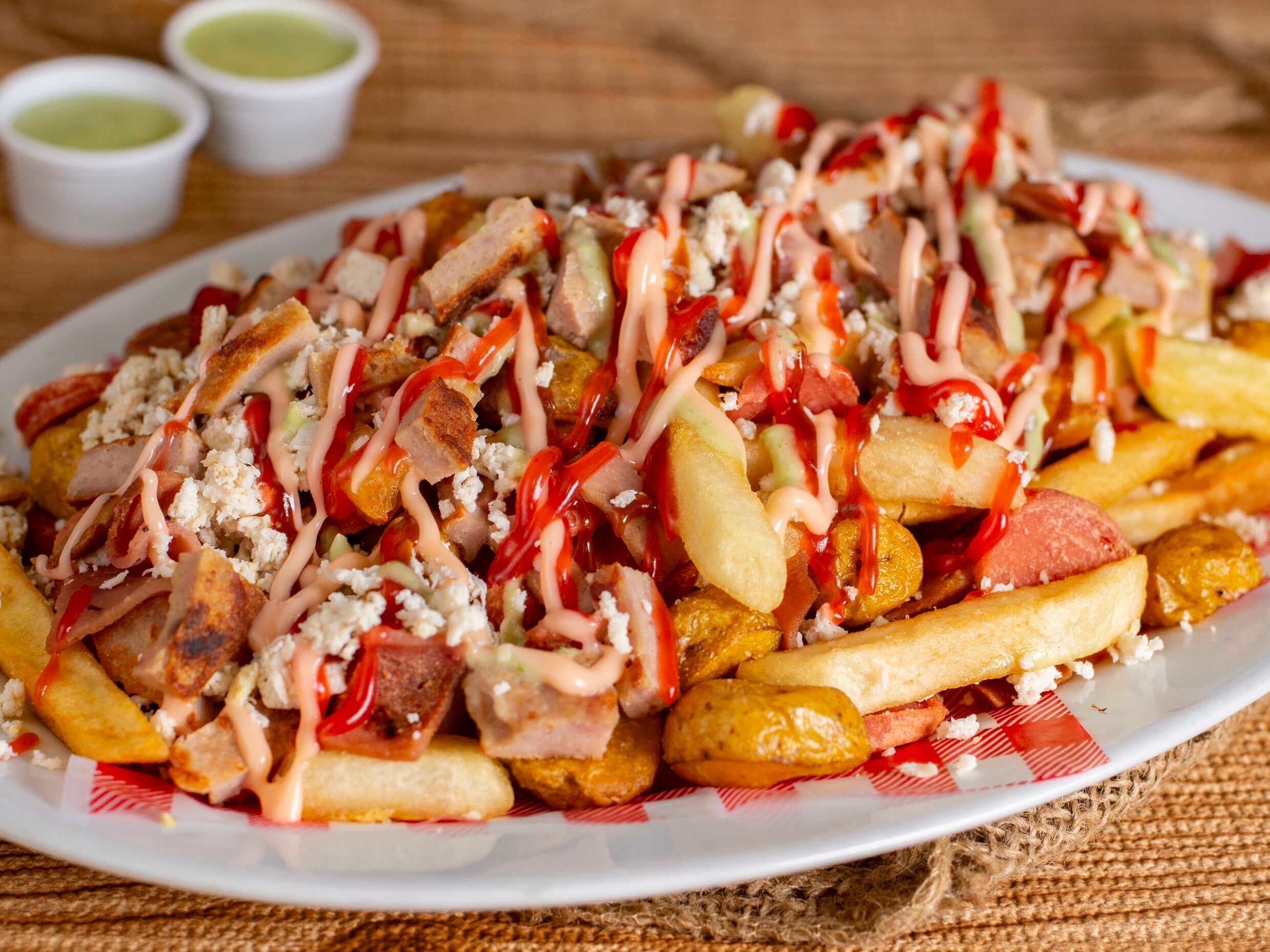 Combo: Salchipapa Especial + Bebida