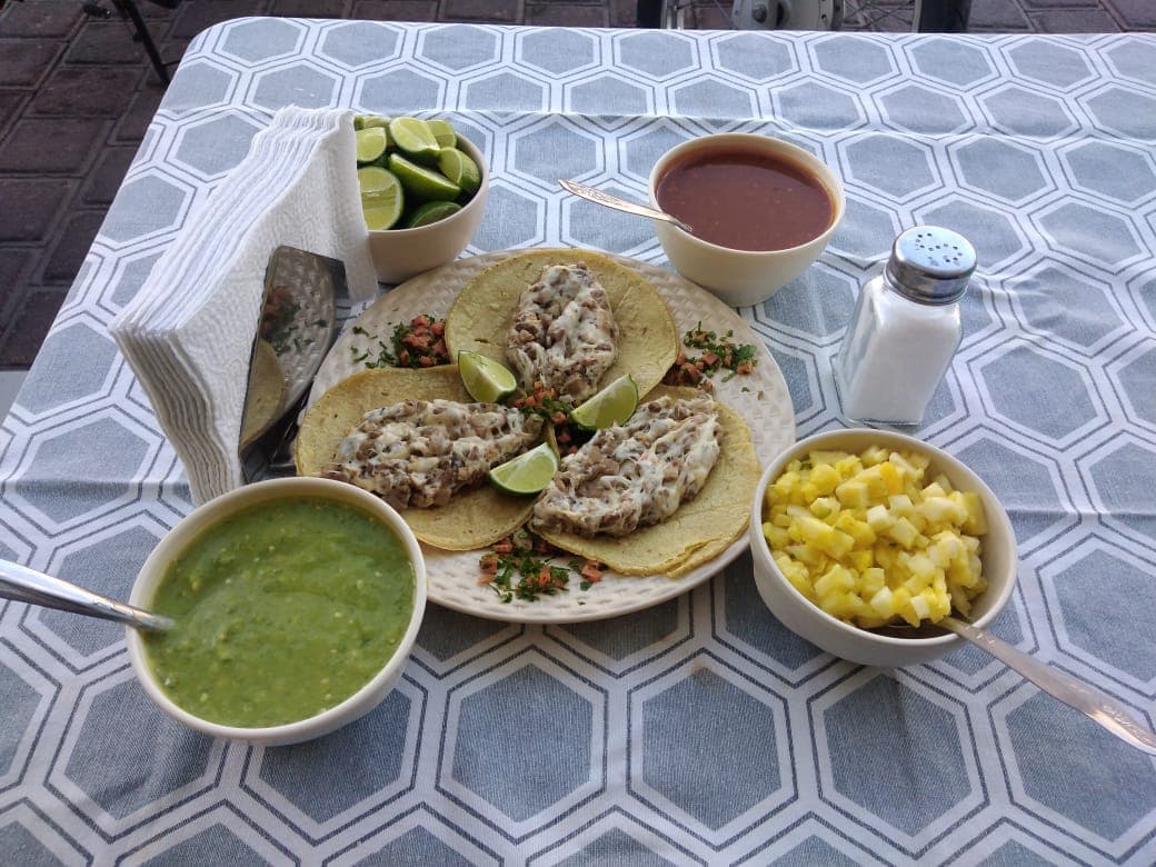 BISTEC CON QUESO