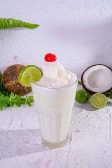 Limonada de Coco 16 oz