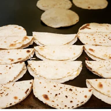 Quesadilla de Chicharrón Duro