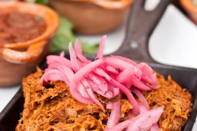 1/2 kilo de cochinita pibil
