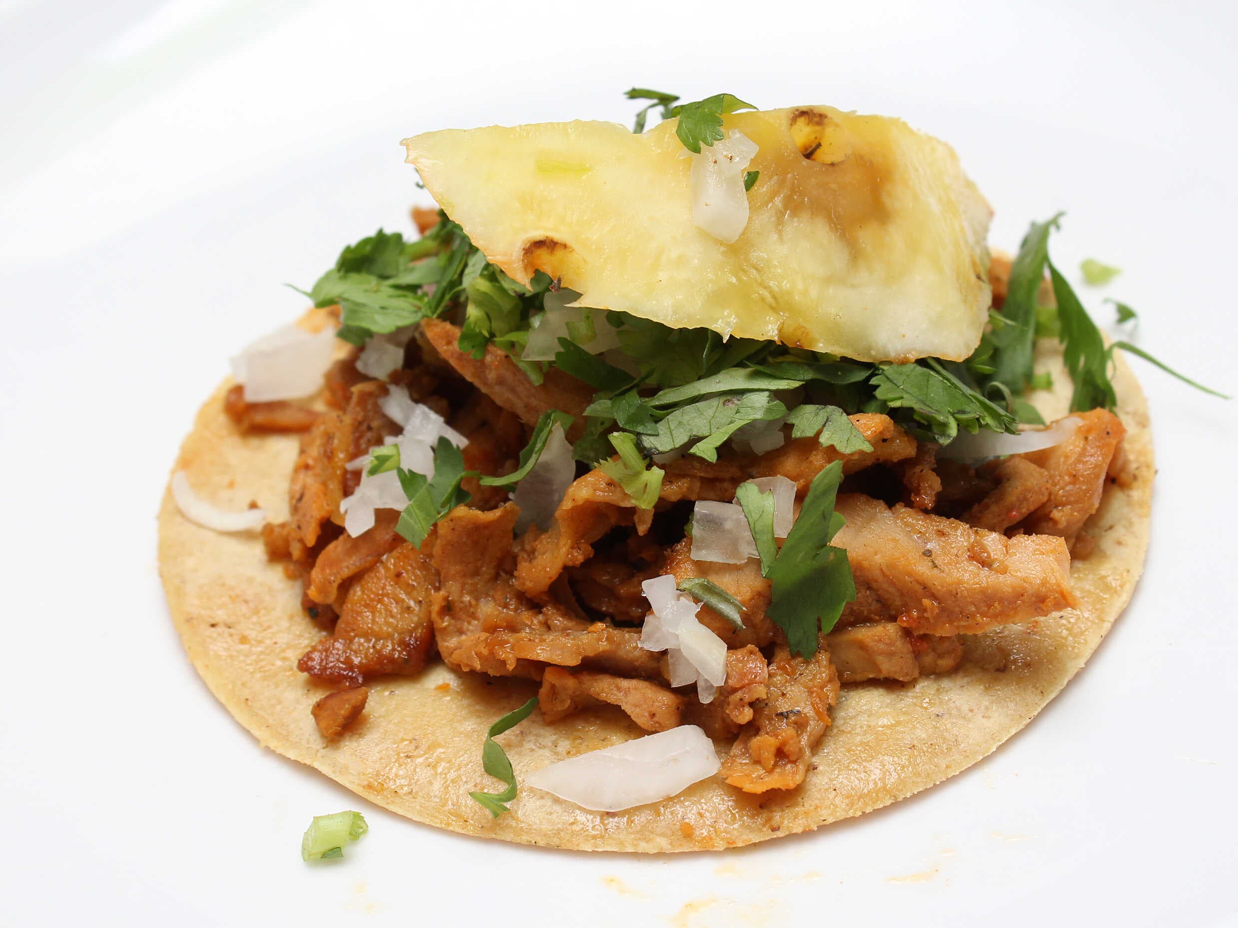 Orden de Tacos Pollo con Nopal