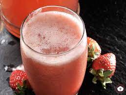 Agua de Fresa