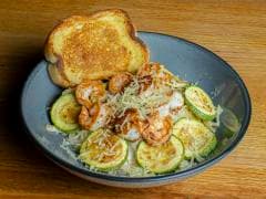 Fettuccine con Camarones Blackened