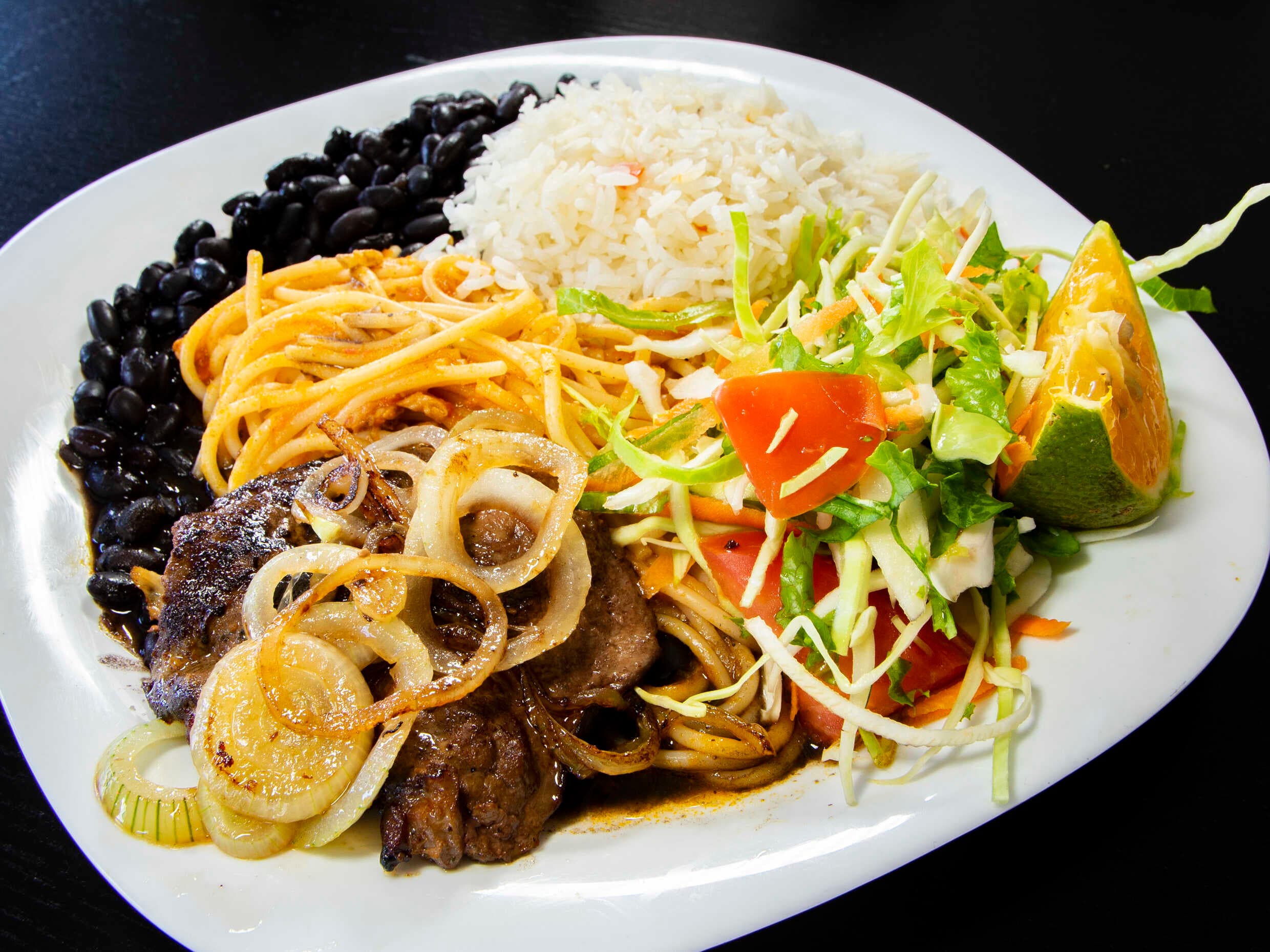 Combo-Casado con Fajitas de Res + Refresco