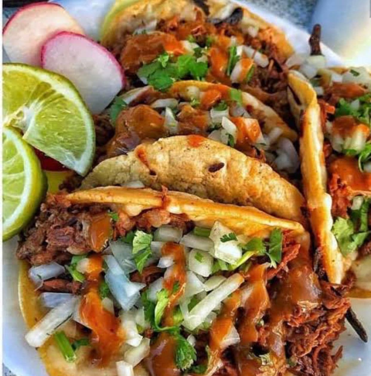 TACOS DE BIRRIA DE MACIZA