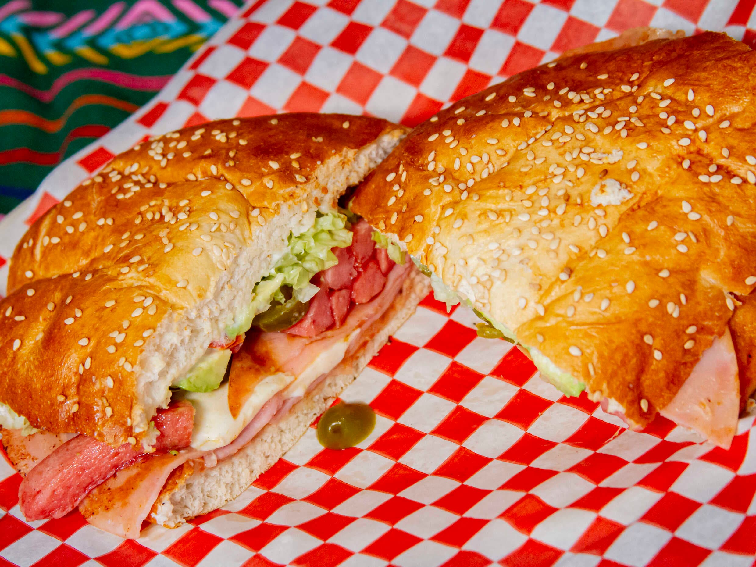 Torta Carnes Frías.