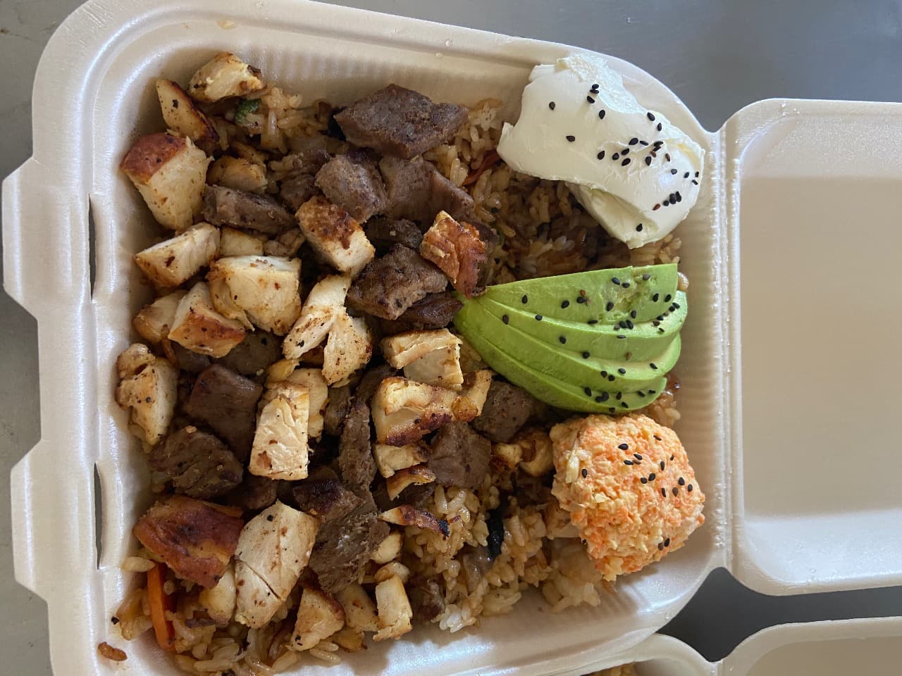 Combo Yakimeshi Esp + Sushiles Tampico + Refrescp