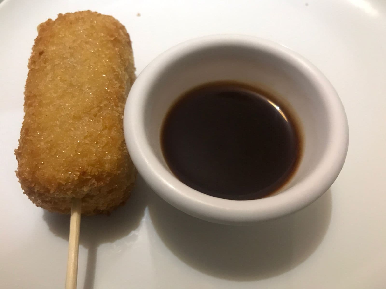 Brocheta de queso manchego